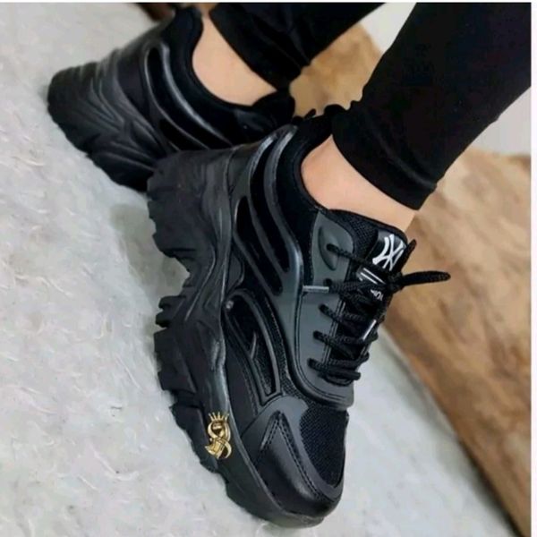 کتونی لژدار موجی،زیره پیو درجه یک،سایزبندی 37 تا 40