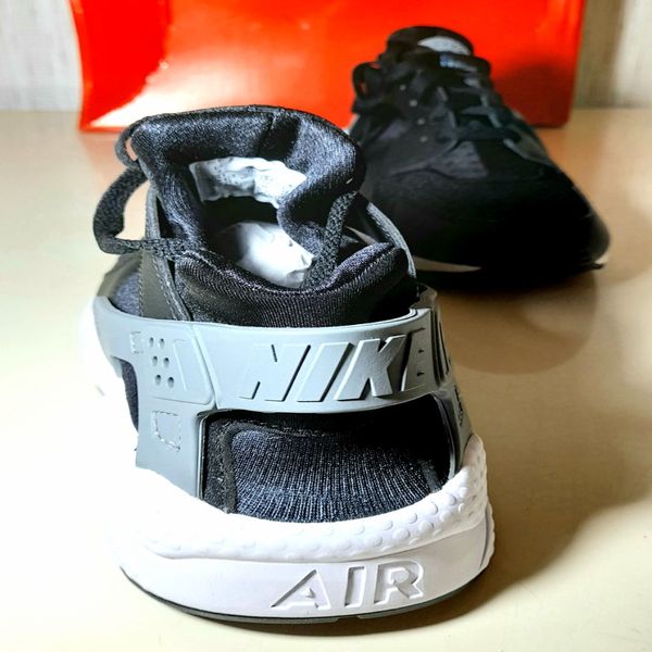 کفش رانینگ نایکی Air J22 Huarache