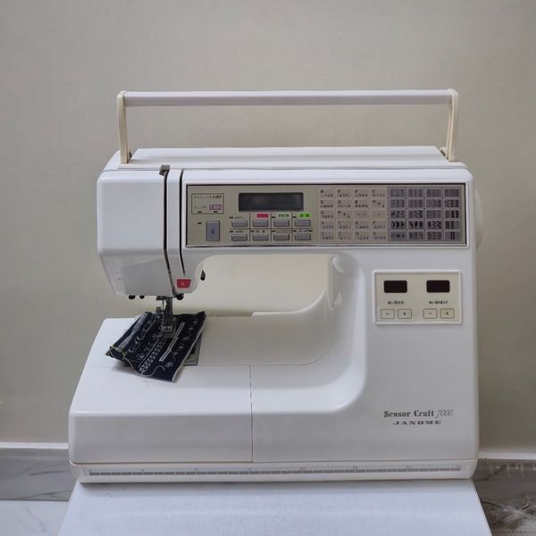 چرخ خیاطی ژانومه 7000