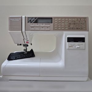 قیمت چرخ خیاطی ژانومه 7500