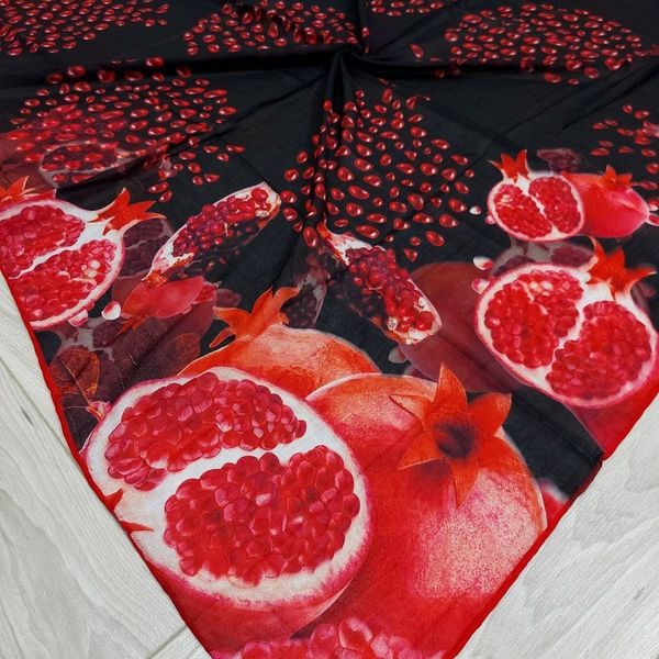 روسری یلدایی نخی برند قواره بزرگ و اعلا تم شب یلدا