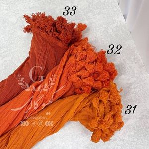 فروش اینترنتی شال هنرمندی کنفی منگولدار ریسه ای بلند