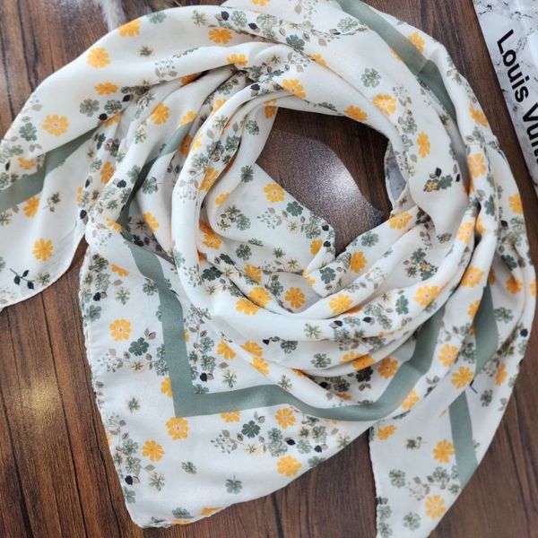 مدیوم اسکارف نخی دور دوخت رنگبندی