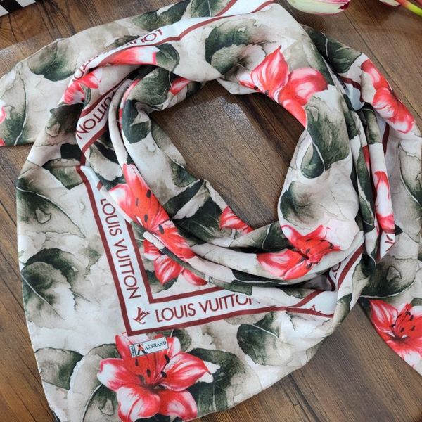 مدیوم اسکارف نخی دور دوخت رنگبندی