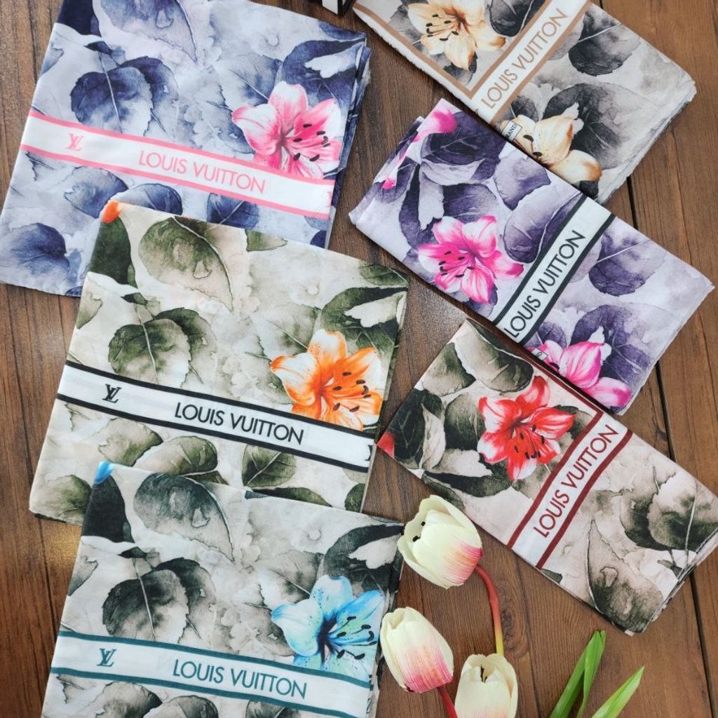 خرید اینترنتی روسری نخی طرحدار رنگبندی مدیوم اسکارف دور دوخت 