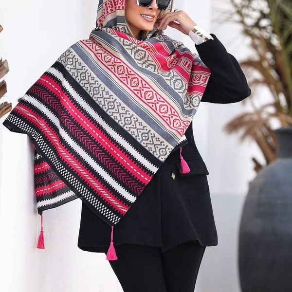 شال پارچه  اعلاء منگولدار طرح ماسوری  رنگبندی