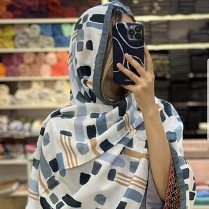 خرید اینترنتی شال نخی اعلاء طرح ترند انتخابی منگولدار رنگبندی میکس ارسال فوری