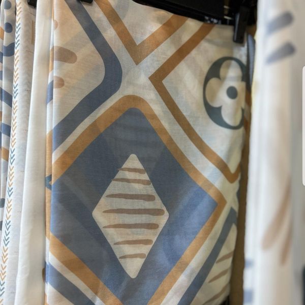 شال نخی اعلاء طرح ترند انتخابی منگولدار رنگبندی میکس