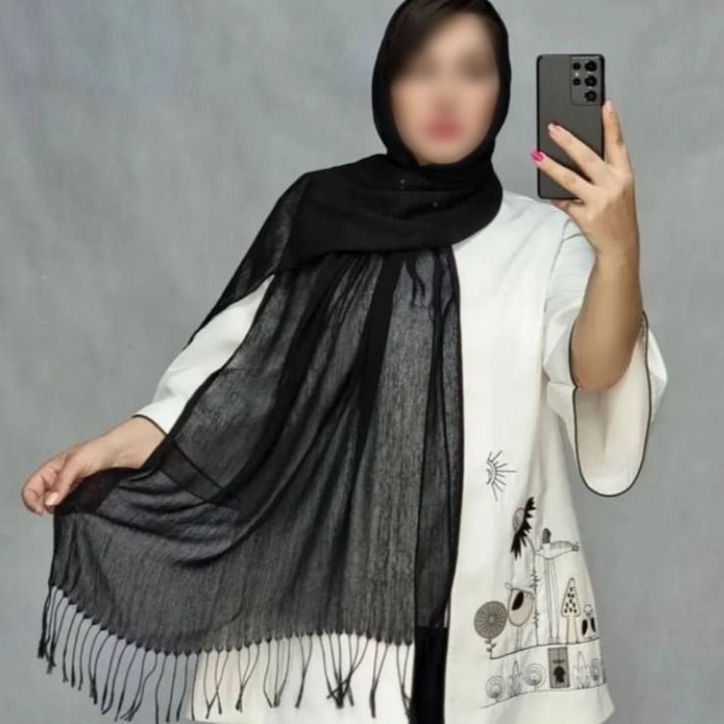 خرید اینترنتی شال مشکی  مریمی خنک و سبک حاشیه منگولدار و ریش
