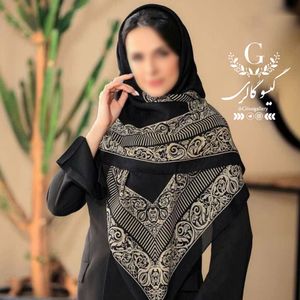 خرید اینترنتی  روسری حریرنخ اعلاء قواره مجلسی  میکس مشکی طلایی طرحدار ترند ارسال رایگان