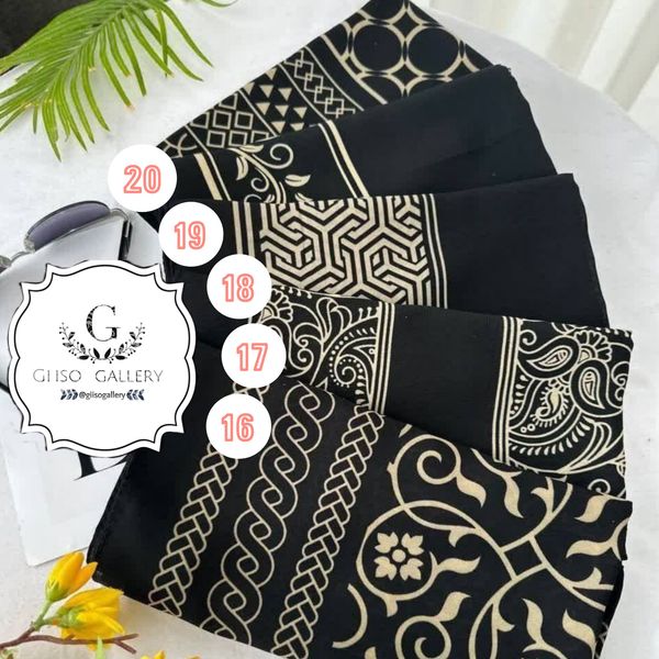 روسری حریرنخ اعلاء قواره مجلسی  میکس مشکی طلایی طرحدار ترند