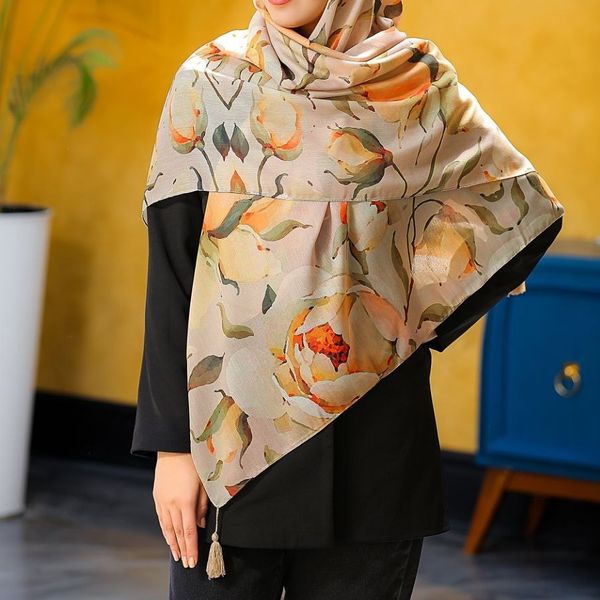 شال و روسری  اسپان چهار فصل طرح آبرنگی منگولدار