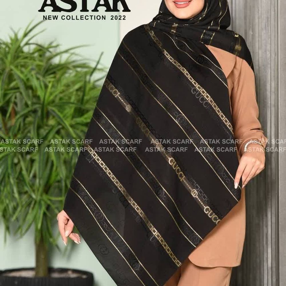 خرید اینترنتی روسری مشکی دورو طرحدار طلا بافت زمینه برجسته  طرح برجسته برند آستک ترک وارداتی (ارسال رایگان)