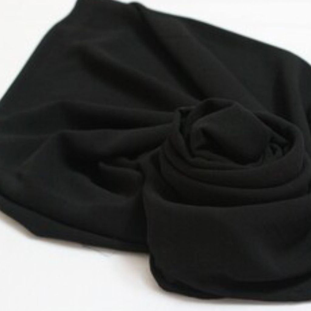 فروش اینترنتی روسری حریر نخ مشکی  ترک زمینه ساده منگوله دار دور دوخت
