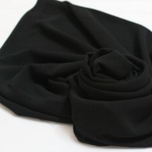 فروش اینترنتی روسری حریر نخ مشکی  ترک زمینه ساده منگوله دار دور دوخت