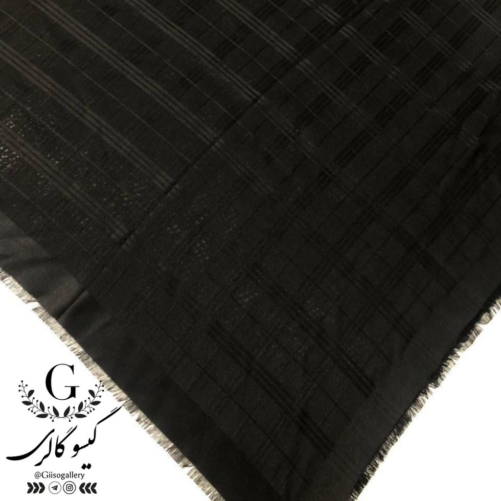 خرید آنلاین روسری نخی مشکی ساده و زمینه خطدار  قواره متوسط و قواره بزرگ (ارسال رایگان)