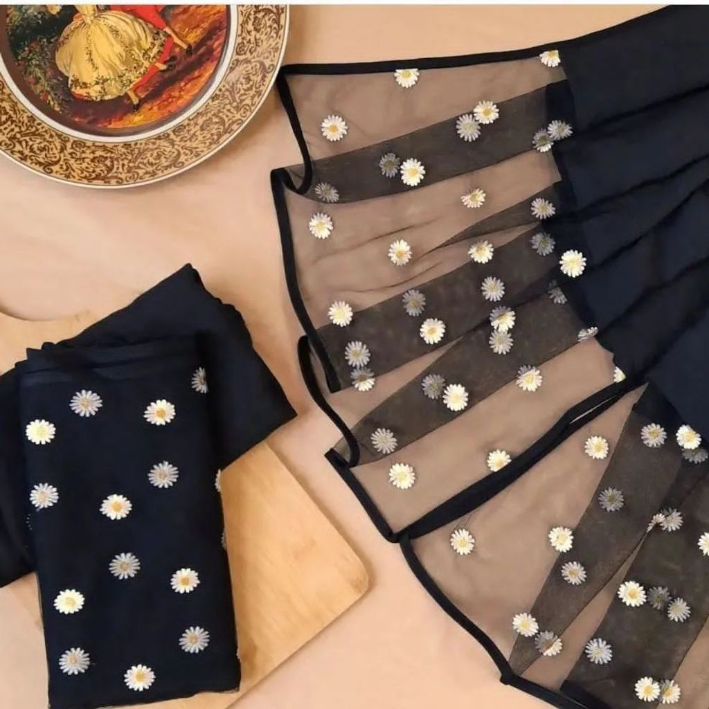 فروش اینترنتی شال اسلپ خامه دوزی شده حاشیه گلدوزی شده  طرح بابونه (ارسال رایگان)