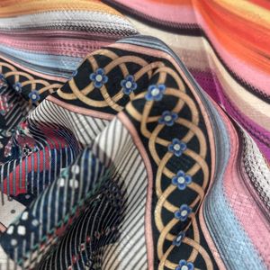 فروش اینترنتی روسری پارچه اعلاء برند سنسو طرحبندی دستدوز قواره مجلسی