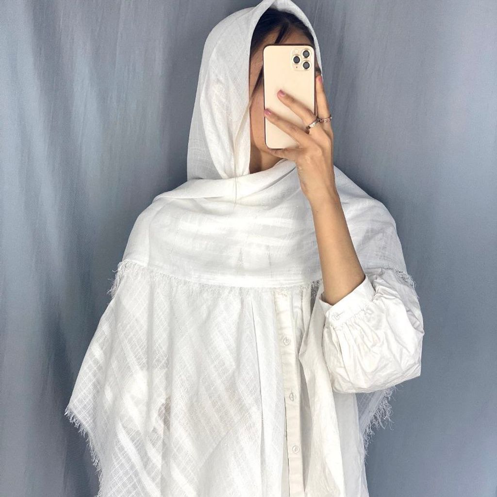 خرید آنلاین روسری نخی  قواره بزرگ لمه دار رنگبندی  زمینه طرحدار وساده (ارسال رایگان)