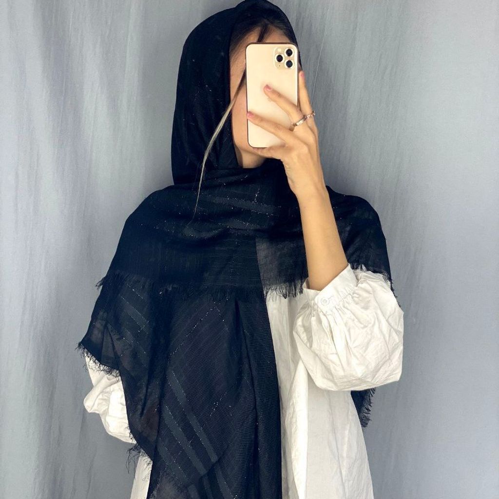 خرید اینترنتی روسری نخی  قواره بزرگ لمه دار رنگبندی  زمینه طرحدار وساده (ارسال رایگان)