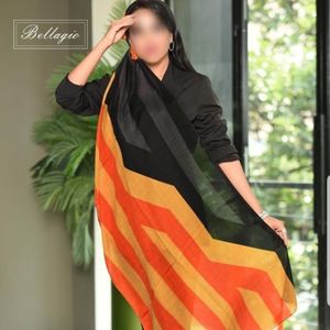 فروش اینترنتی  شال های نخی منگولدار طرح ترند رنگبندی ارسال رایگان