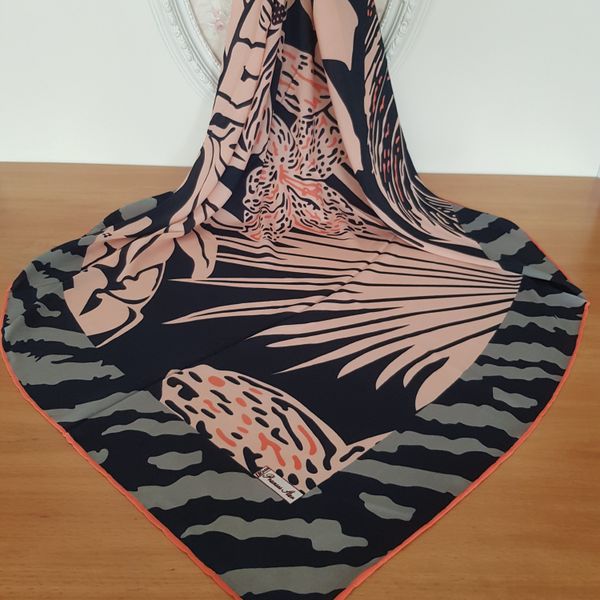 روسری های ابریشمی دست دوز