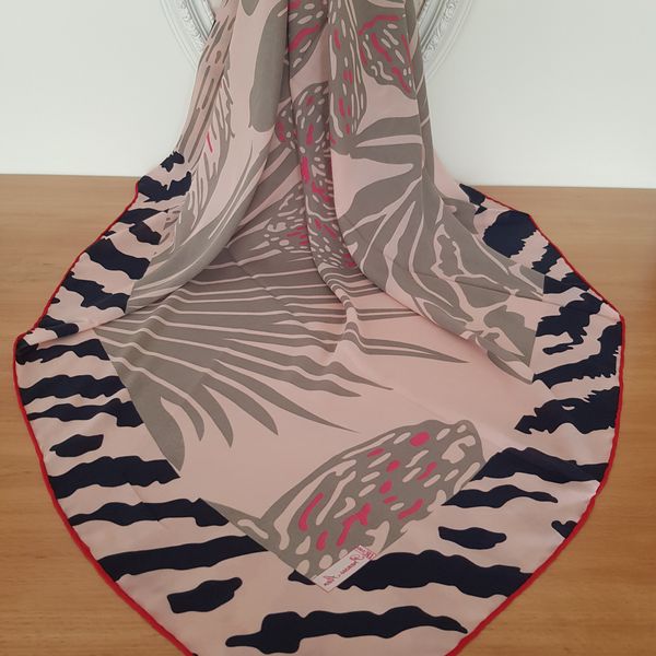 روسری های ابریشمی دست دوز