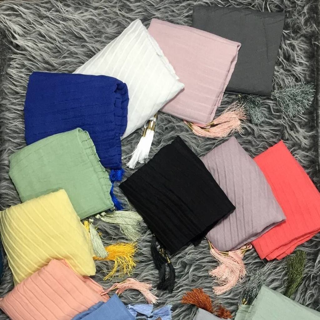 فروش اینترنتی شال پلیسه کره کره ای و پلیسه هفای هشتی  منگولدار ارسال رایگان رنگبندی 