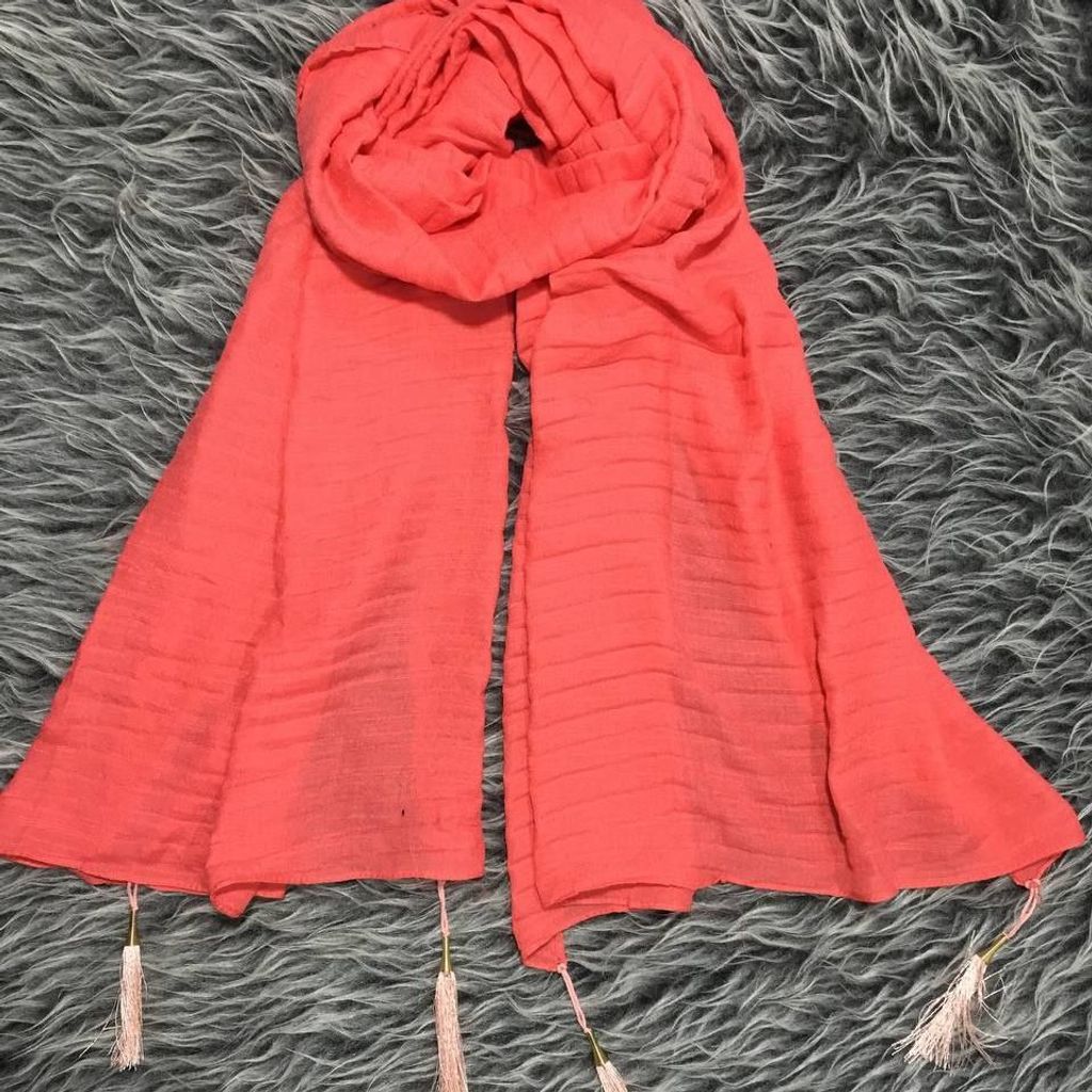 خرید آنلاین شال پلیسه کره کره ای و پلیسه هفای هشتی  منگولدار ارسال رایگان رنگبندی 