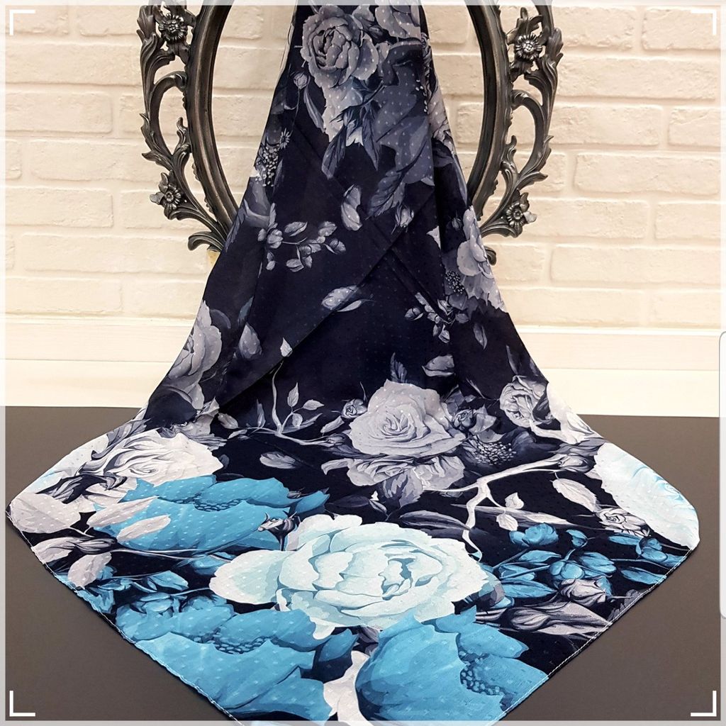 خرید اینترنتی روسری نخ کریستالی طرح گل