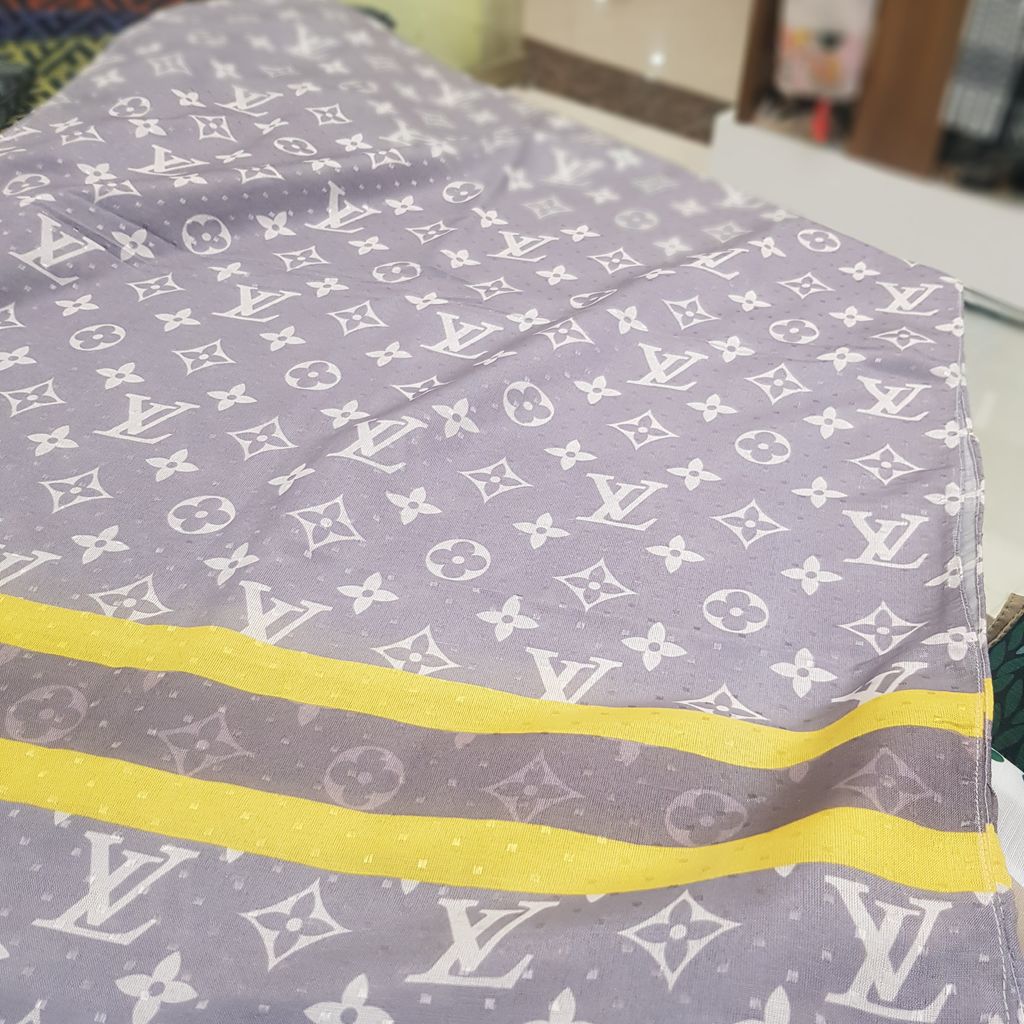 خرید آنلاین شال نخی طرح بندی انتخابی خدش ایست و نرند 