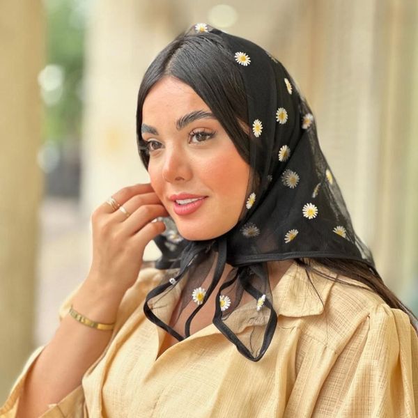مینی اسکارف تور بابونه گلدوزی توری