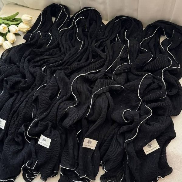 شال پلیسه برشکا شاین دار دور نگین وارداتی قواره 200 در 75