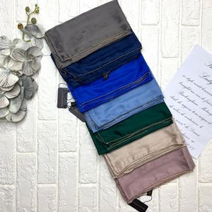 خرید اینترنتی روسری ابریشم ژاکارد دور زنجیری ، وارداتی ، قواره 100