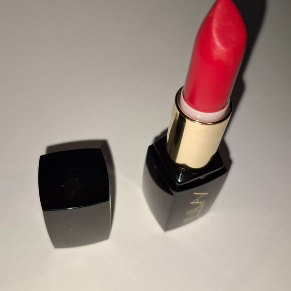 رژ لب این لی شماره 610