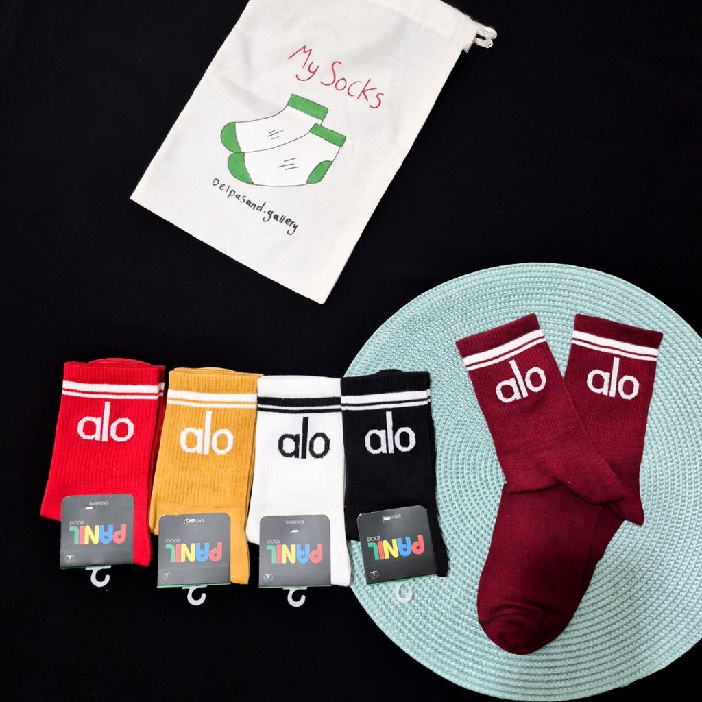خرید آنلاین جوراب ساقدار زنانه طرح alo