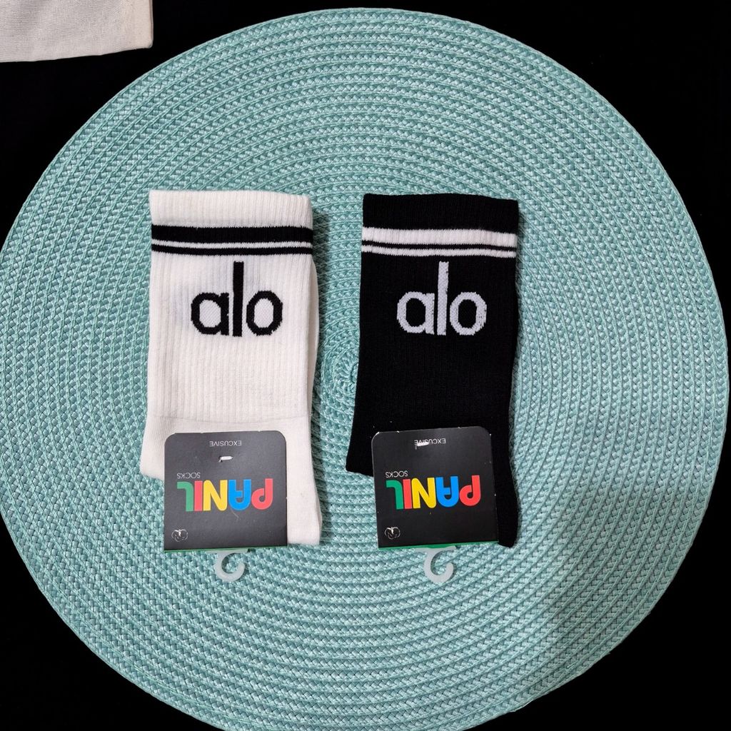 فروش اینترنتی جوراب ساقدار زنانه طرح alo