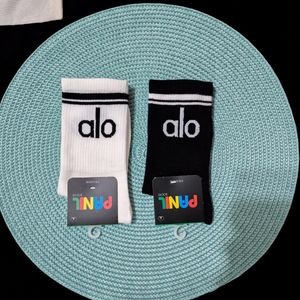 فروش اینترنتی جوراب ساقدار زنانه طرح alo