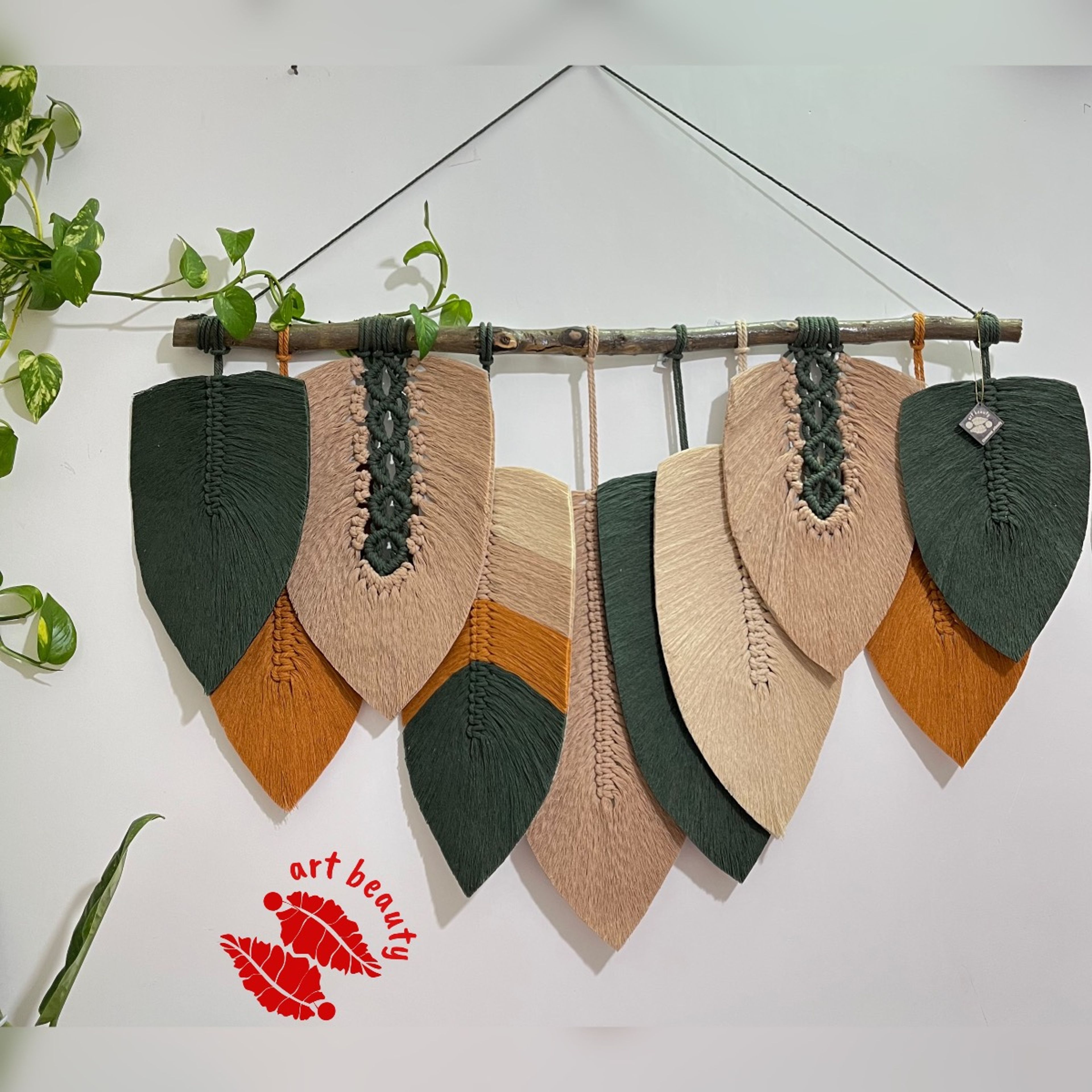 خرید اینترنتی دیوارکوب برگ طرحدار مکرومه مدل پارمیس