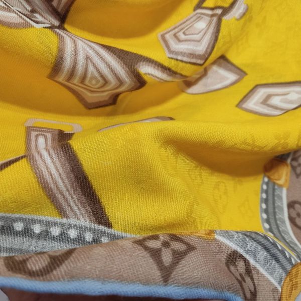 روسری نخی LV پاییزه 