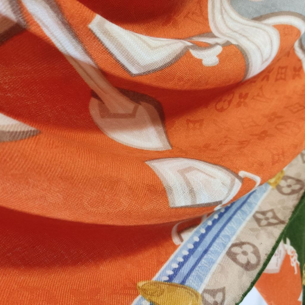 خرید آنلاین روسری نخی LV پاییزه 