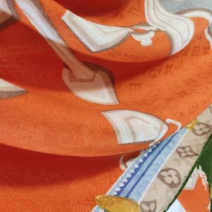 خرید آنلاین روسری نخی LV پاییزه 