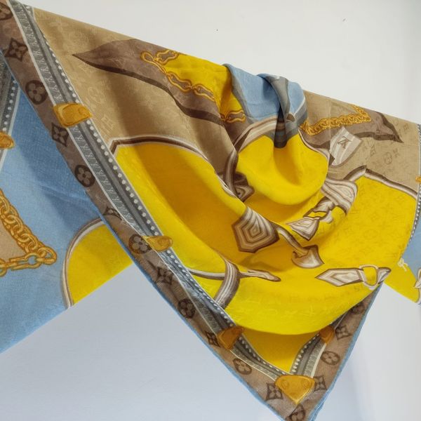 روسری نخی LV پاییزه 