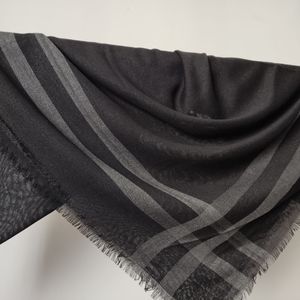خرید اینترنتی روسری مشکی لمه قواره 140