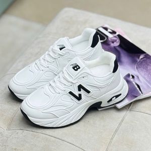 مشخصات کتونی طرح نیوبالانس 530 new balance کد 092501