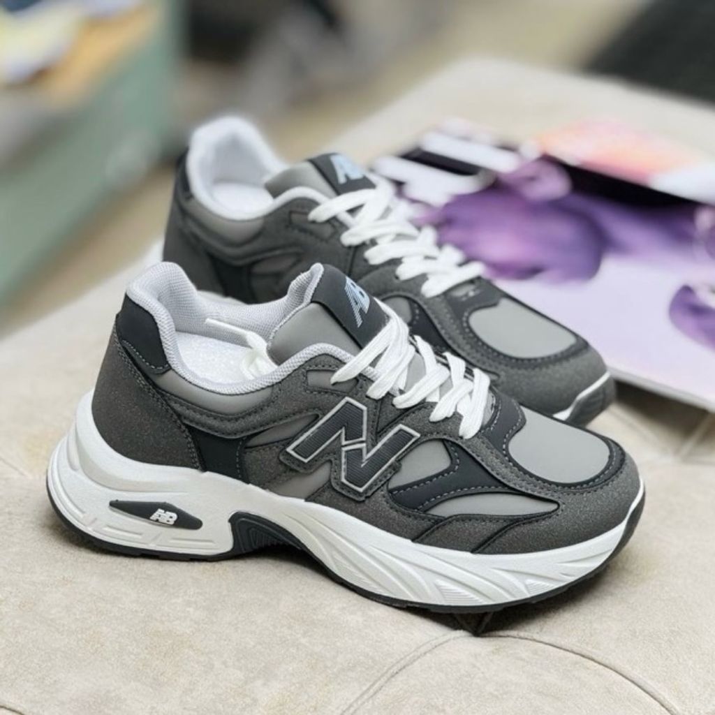 مشخصات کتونی طرح نیوبالانس 530 new balance کد 092503