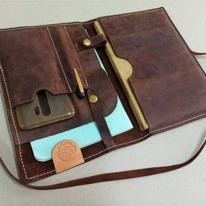 کلاسور چرم طبیعی دستدوز کد 05