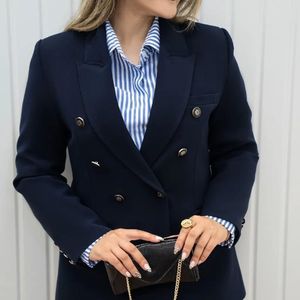 قیمت مانتو شلوار زنانه طرح کلاسیک