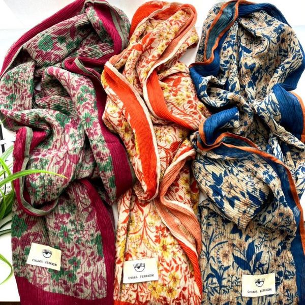 شال زنانه پلیسه طرح گل کد 0025