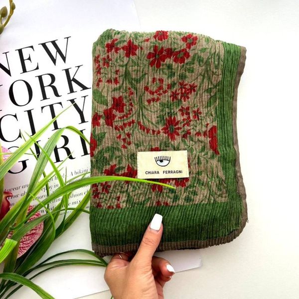 شال زنانه پلیسه طرح گل کد 0025